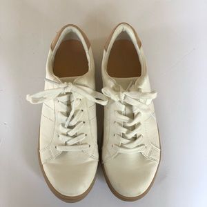 Universal Thread Cadori lace up Sneakers